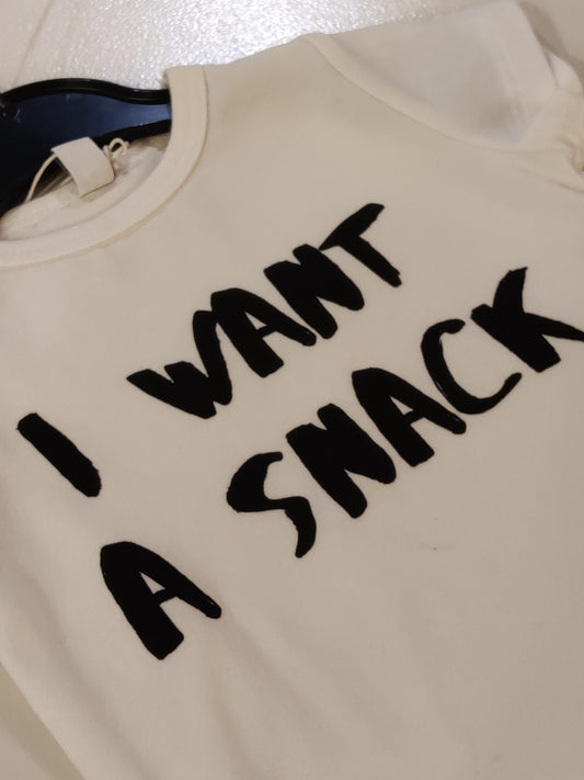 T-shirt I want a snack